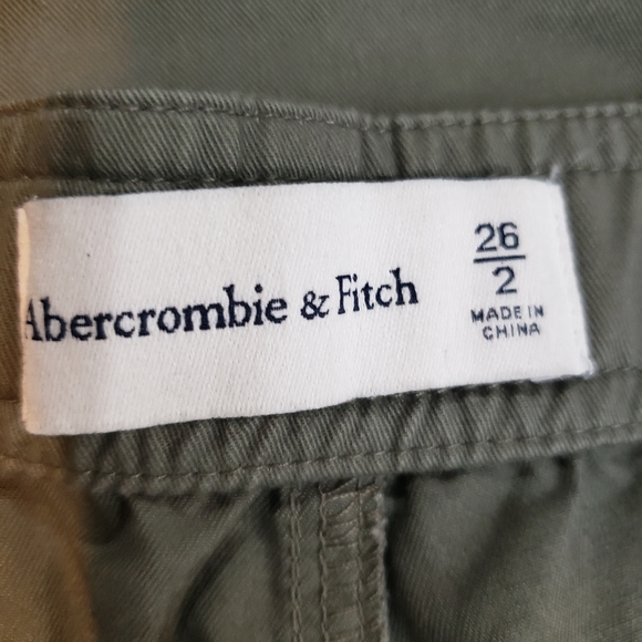 Abercrombie & Fitch Green Relaxed Fit Cargo Pants Women's Size 26/2 - Picture 9 of 11